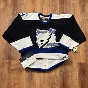 Tampa Bay Lightning Koho Center Ice Jersey Martin St Louis Autographed NWT NHL